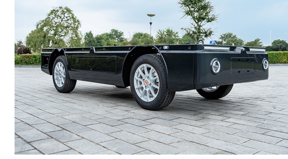 Wire Controlled Four Wheel UGV Chassis Load 1000KG For Outdoors Over Obstacles
